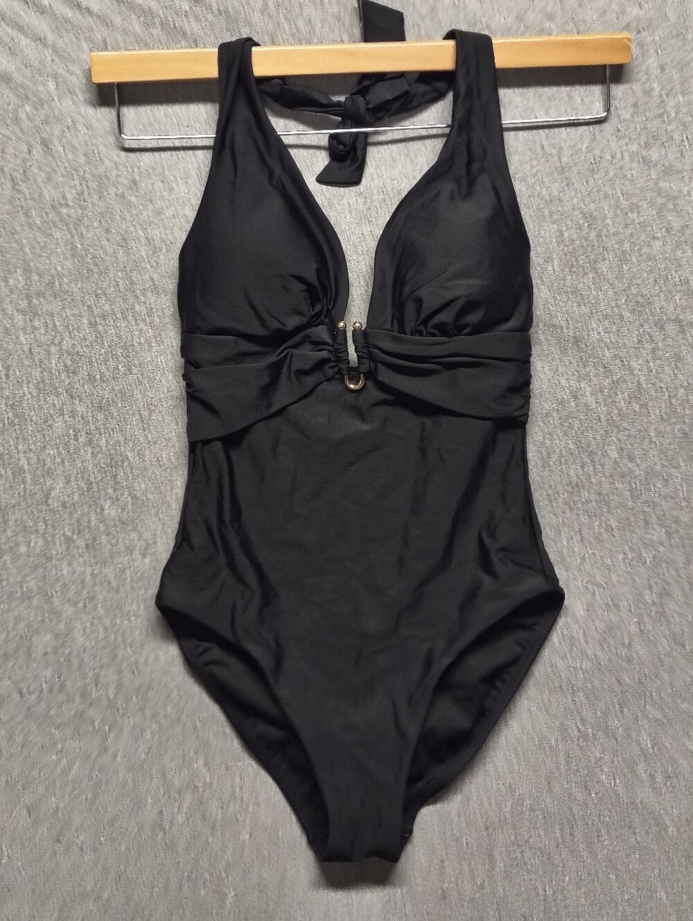 Shade & Shore U‑Wire Halter Plunge One‑Piece – Black – Size S – NWT